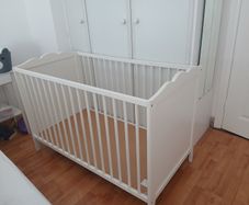 Baby cot/crib