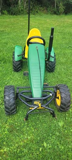 Kids berg john deere go cart