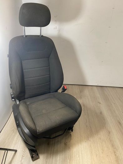 2011 Ford s max Seats Set