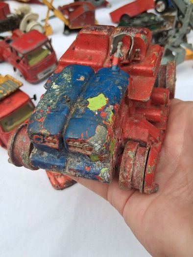 Vintage Diecast Toy Collection (Dinky,Lesney,Mecanno,Corgi) 22 Pieces