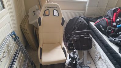 Sim racing rig, Logitech wheel, playseat