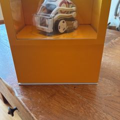 Cozmo aki robot