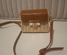 womans handbag