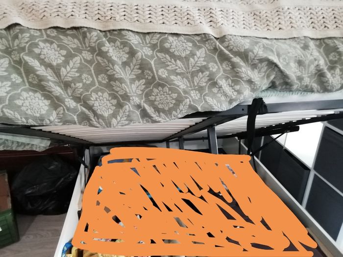 Double bed with mattress
