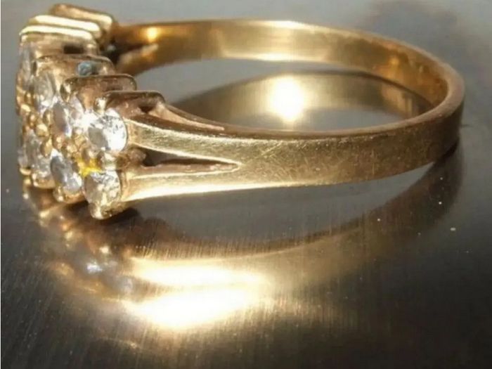 Vintage 18ct Gold & Diamond Ring