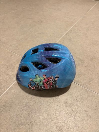 Scoot and Ride and Helmet