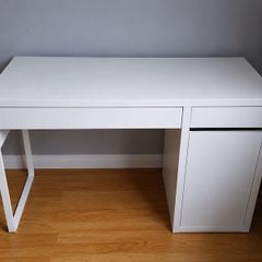 Childrens desk