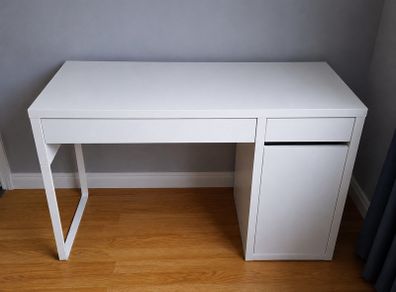 Childrens desk