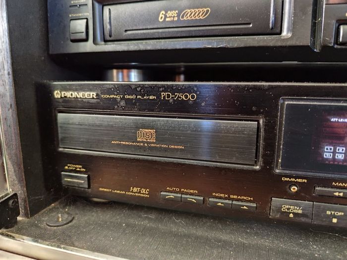 Hi fi set
