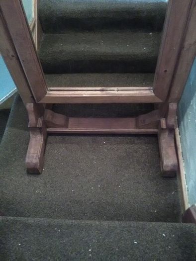 chest of drawers mirror Table