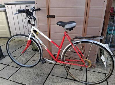 Raleigh Tourer bicycle, needs work