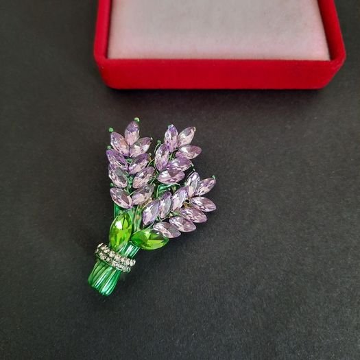 Beautiful Crystal Lavender Flower Bouquet Brooch Shawl Pin Badge Nature Flowers Jewellery and Accessories