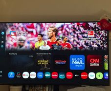 43 inch Samsung smart tv 4k with solar powered remote