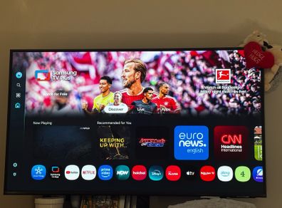 43 inch Samsung smart tv 4k with solar powered remote