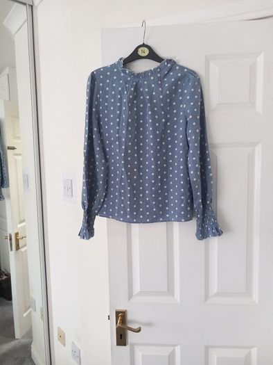blouse