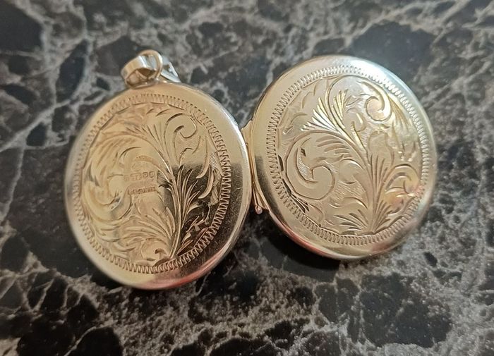 9ct Gold Locket