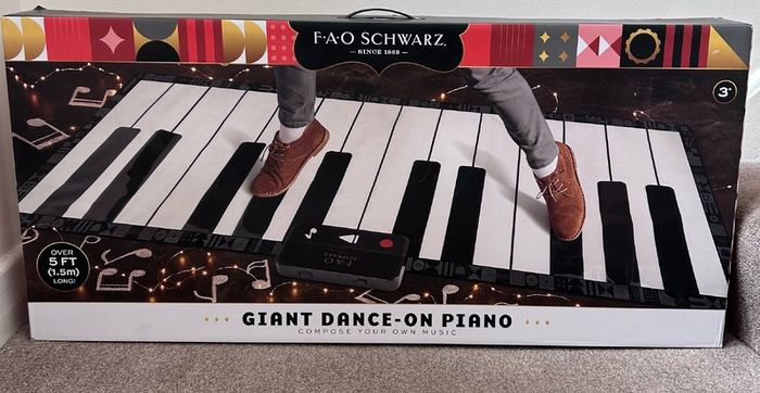 Giant Dance-On Piano