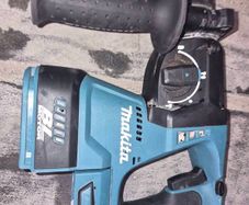 mikita hammer drill.