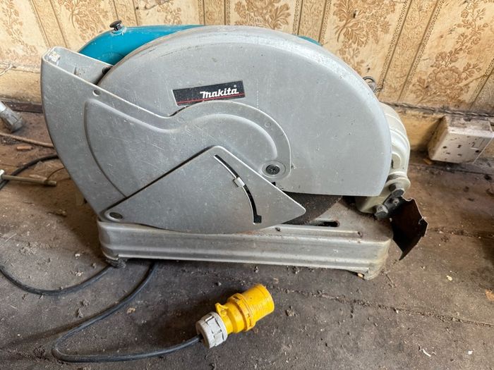 Makitq - Electric Chop Saw