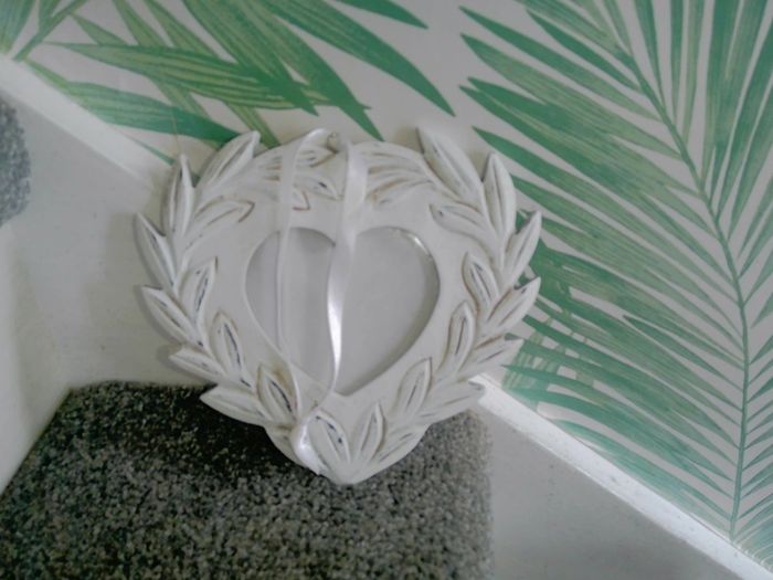 Lovely Rustic Heart Shaped Picture Frame 12 euro