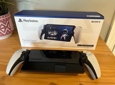 PlayStation Portal - As New -Box & Protective Case