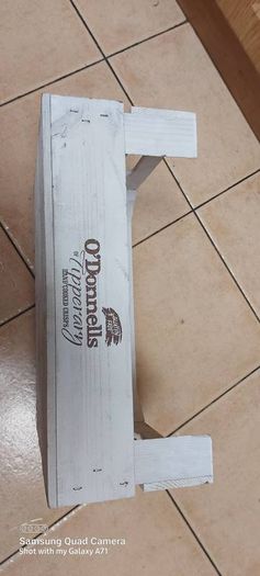 wooden display advertising crisps crate,good condition, buyer collects,or pays postage,