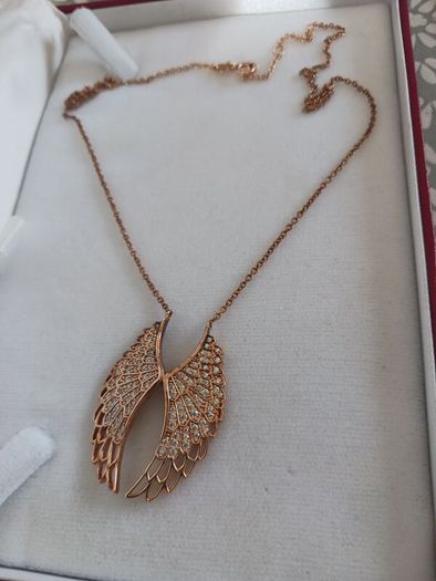 gold angel wings necklace