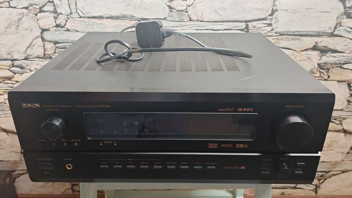 Denon Avr 3802 Receiver 110Wx7 high-quality amplification with original Remote