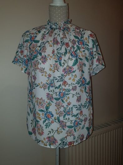 Ladies floral shortsleeve blouse uk 10 bnwot