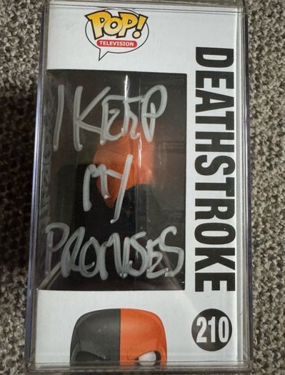 Funko Pop! MANU BENNETT as Deathstroke ARROW #210 Autographed Signed