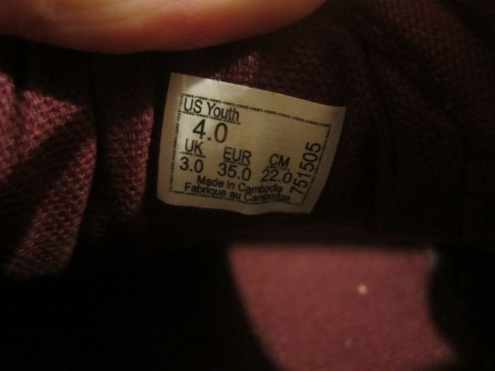 VANs   size 3    wine colour