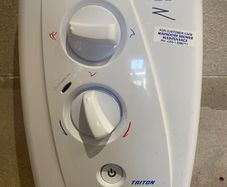 Triton T80Z Shower - Basically New - Electric Shower