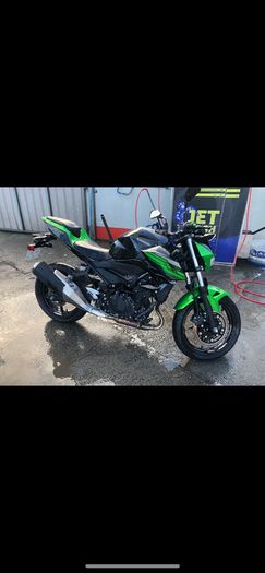 Kawasaki Z4 and Riding Gear
