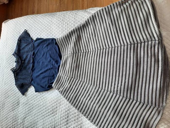 Navy top