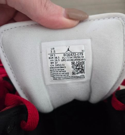 nike jordans