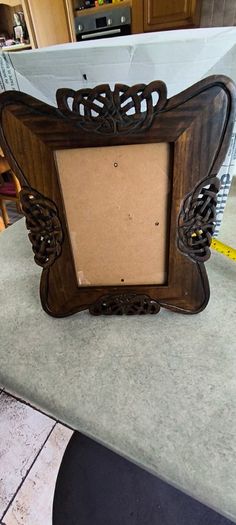Islandcraft Celtic Wood Carved 5x7 inches Photo Frame Irish Knotwork Royal Tara
