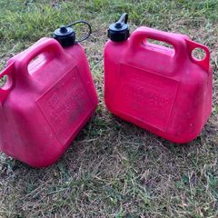 2 x 5L petrol cans