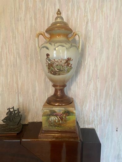 Old antique vase (pair)