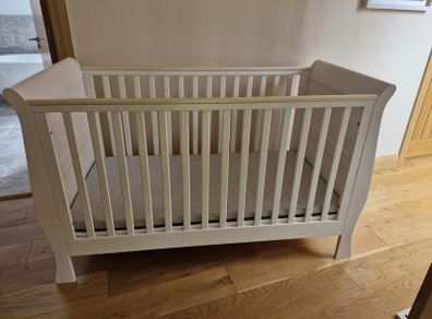 Mamas & Papas Mia Cot