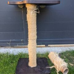 cat scratching post