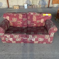 Couch & pull out bed
