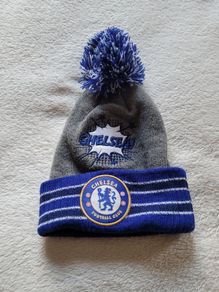 Kids chelsea bobble hat age 5 and baseball cap