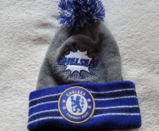 Kids chelsea bobble hat age 5 and baseball cap