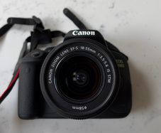 Canon EOS 700D DSLR Camera,18 - 55mm Lens