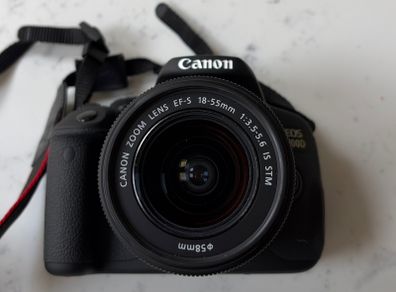 Canon EOS 700D DSLR Camera,18 - 55mm Lens
