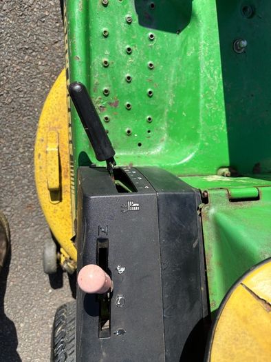 JOHN DEERE GX75 ride on lawnmower