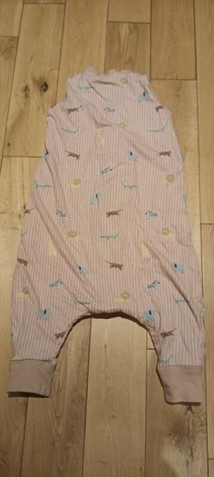 Molis & Co sleepsuit with feet - Tog 1 - suitable for 2-3 years