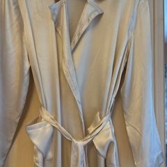 Brand New Italian made 100% Silk ladies robe in soft Cream