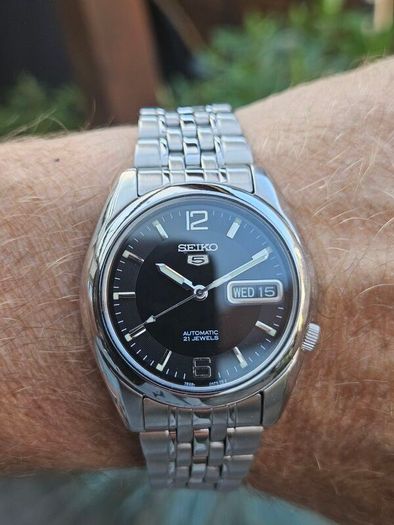 Watch Seiko 5 Automatic.