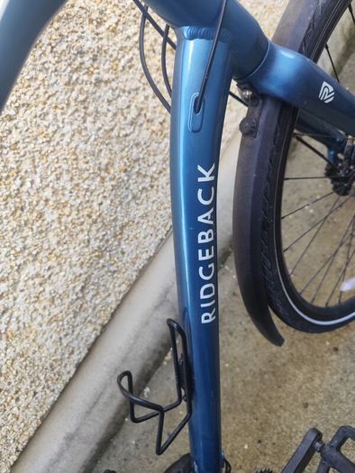 Ridgeback Element Hybrid Bike XL 21 inch Blue  Excellent Condition  and Child Seat and Extras